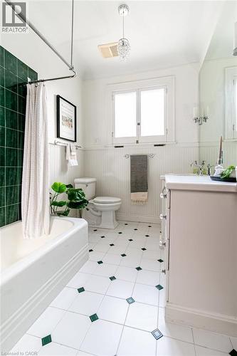 3 Turner Avenue, Hamilton, ON - Indoor Photo Showing Bathroom