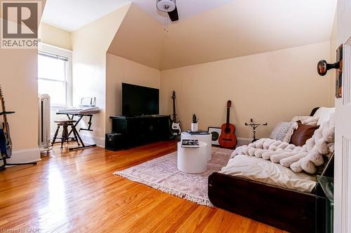 3 Turner Avenue, Hamilton, ON - Indoor Photo Showing Living Room