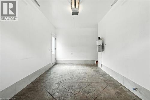 199 Hunter Street W, Hamilton, ON - Indoor Photo Showing Other Room