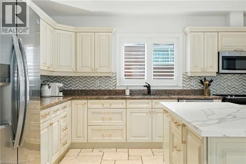 199 Hunter Street W, Hamilton, ON - Indoor Photo Showing Kitchen