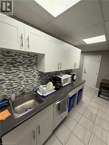 302 Brucedale Avenue, Hamilton, ON 