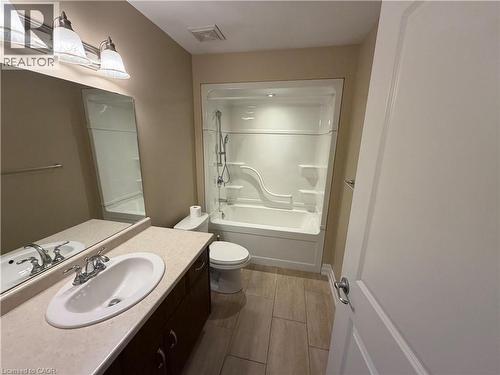 5 Jaczenko Terrace, Hamilton, ON - Indoor Photo Showing Bathroom