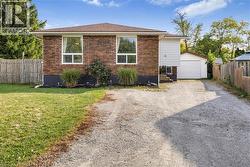 16 ROXBOROUGH Court  St. Catharines, ON L2M 6E3