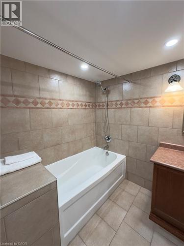 232 Rodgers Road, Hamilton, ON - Indoor Photo Showing Bathroom