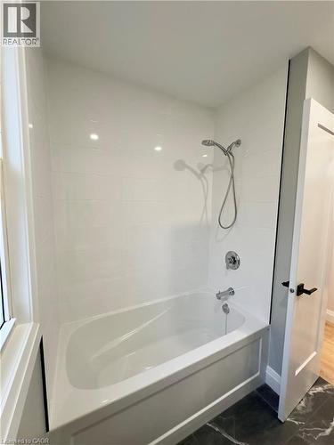 232 Rodgers Road, Hamilton, ON - Indoor Photo Showing Bathroom