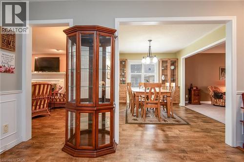 372 Gatestone Boulevard, Waterloo, ON - Indoor Photo Showing Dining Room