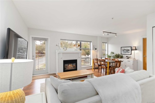 313-90 Regatta Landing  Victoria, BC V9A 7R2