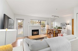 313-90 Regatta Landing  Victoria, BC V9A 7R2