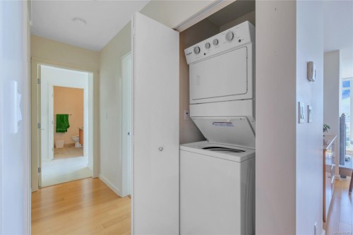 1004-38 Front St, Nanaimo, BC - Indoor Photo Showing Laundry Room