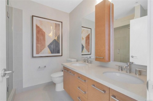 1004-38 Front St, Nanaimo, BC - Indoor Photo Showing Bathroom