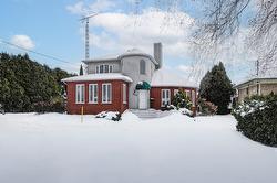 865 Rue Principale  Saint-Zotique, QC J0P 1Z0