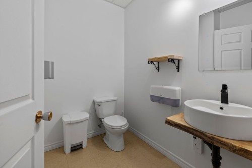 Powder room - 100 Rue Non Disponible-Unavailable, Chambord, QC - Indoor Photo Showing Bathroom