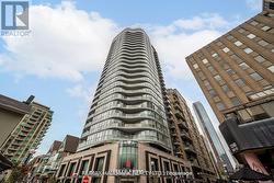 2001 - 88 CUMBERLAND STREET Toronto, ON M5R 1A3