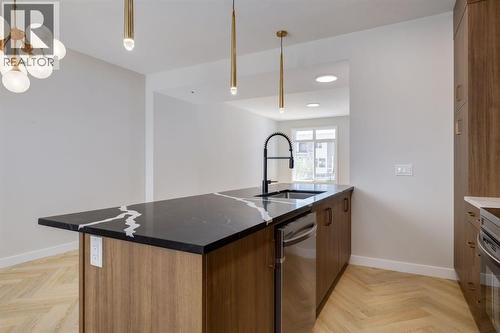 780 Sora Boulevard Se, Calgary, AB - Indoor Photo Showing Kitchen With Upgraded Kitchen