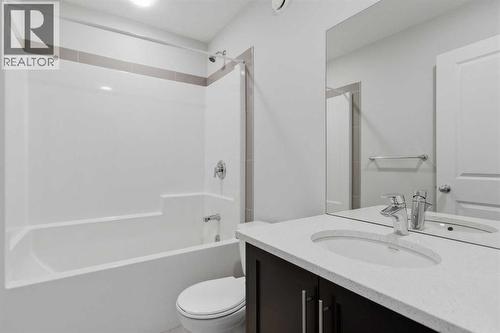 61 Savanna Link Ne, Calgary, AB - Indoor Photo Showing Bathroom