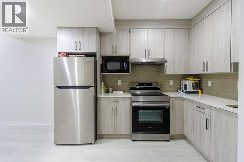 61 Savanna Link Ne, Calgary, AB - Indoor Photo Showing Kitchen