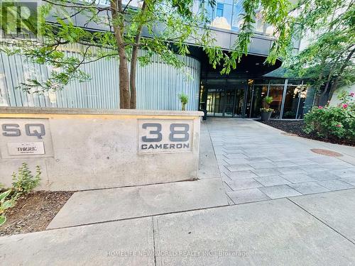423 - 38 CAMERON STREET  Toronto, ON M5T 0C3