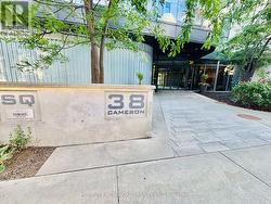 423 - 38 CAMERON STREET  Toronto, ON M5T 0C3