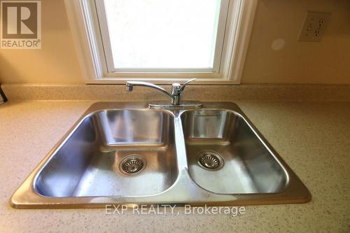 106 Haig Street, St. Catharines, ON - Indoor Photo Showing Kitchen With Double Sink