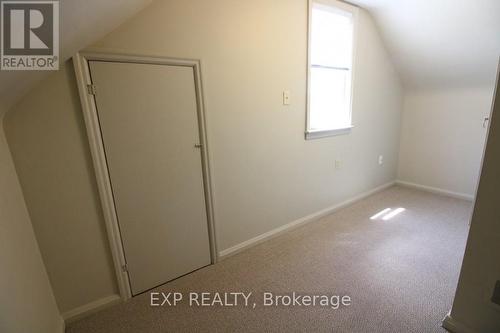 106 Haig Street, St. Catharines, ON - Indoor Photo Showing Other Room