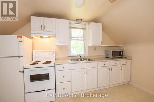 106 Haig Street, St. Catharines, ON - Indoor Photo Showing Kitchen With Double Sink