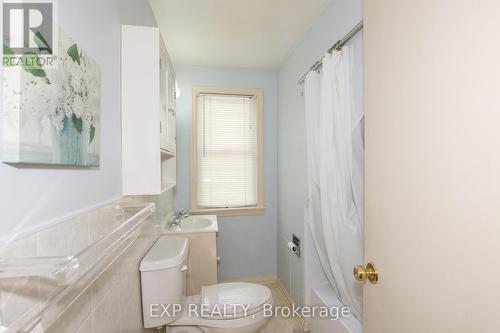 106 Haig Street, St. Catharines, ON - Indoor Photo Showing Bathroom