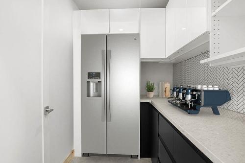 Rangement - 481 Côte St-Patrick, Saint-Colomban, QC - Indoor Photo Showing Kitchen