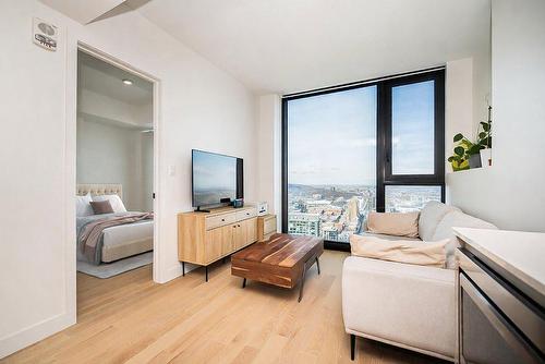 5310-1245 Rue De Bleury  Montréal (Ville-Marie), QC H3B 0C2