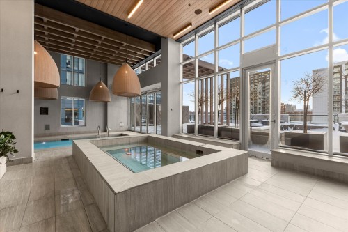 Common room - 3005-1288 Rue St-Antoine O., Montréal (Ville-Marie), QC - Indoor Photo Showing Other Room With In Ground Pool