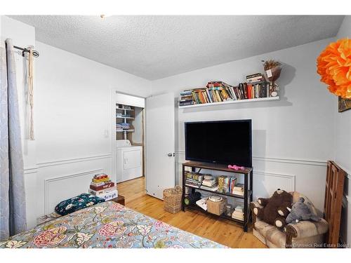 100 Charing Cres, Fredericton, NB 