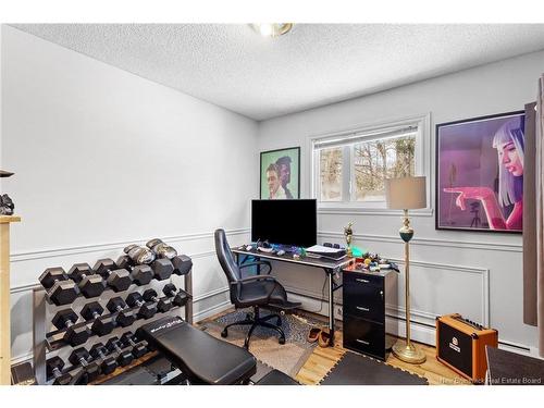 100 Charing Cres, Fredericton, NB 