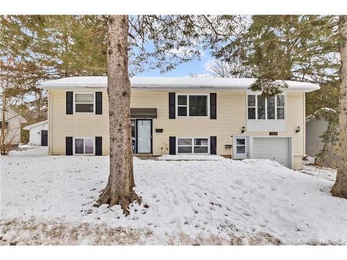100 Charing Cres, Fredericton, NB 