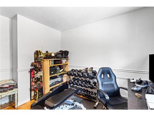 100 Charing Cres, Fredericton, NB 