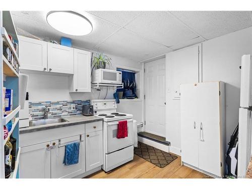 100 Charing Cres, Fredericton, NB 