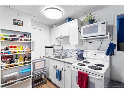 100 Charing Cres, Fredericton, NB 