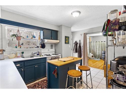 100 Charing Cres, Fredericton, NB 