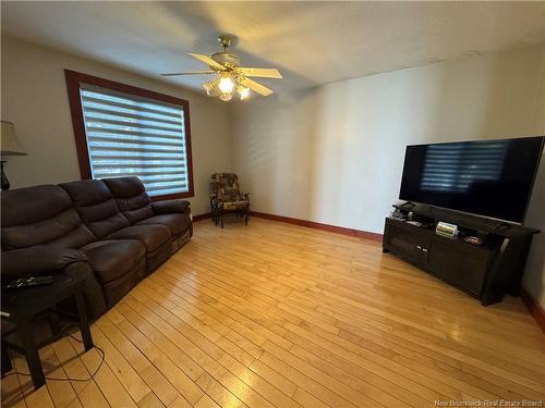 17 Evangeline St, Saint-Quentin, NB 