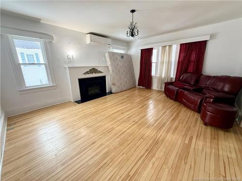 745 Murray Ave, Bathurst, NB 