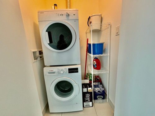 Salle de lavage - 1306-1155 Rue De La Montagne, Montréal (Ville-Marie), QC - Indoor Photo Showing Laundry Room