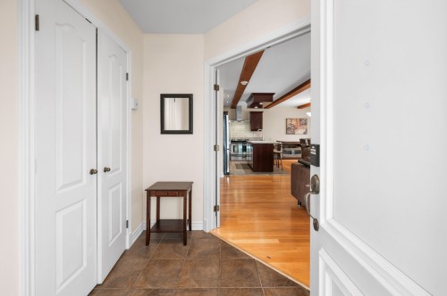 Hall d'entrée/Vestibule - 112 Ch. Louis-Dufour, Saint-Sauveur, QC - Indoor Photo Showing Other Room