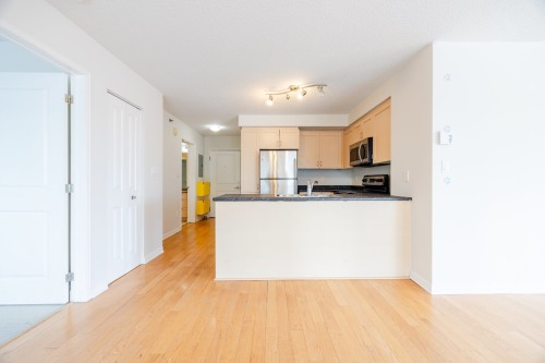 Cuisine - 1210-1200 Rue St-Jacques, Montréal (Ville-Marie), QC - Indoor Photo Showing Kitchen
