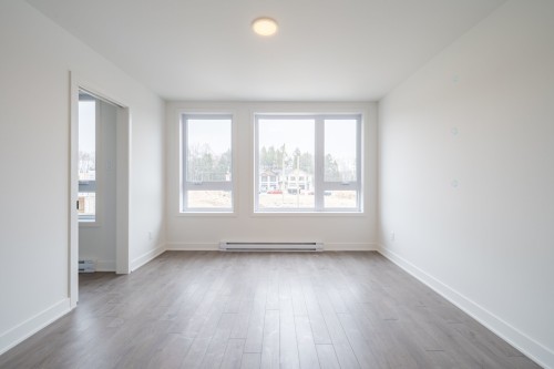 Chambre à coucher principale - 8805 Rue Du Chapelier, Mirabel, QC - Indoor Photo Showing Other Room