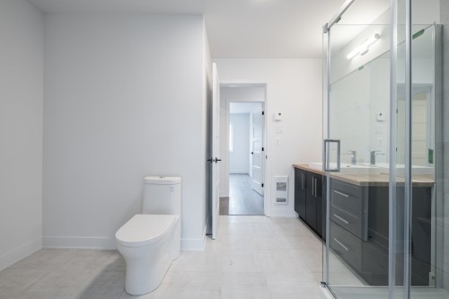 Salle de bains - 8805 Rue Du Chapelier, Mirabel, QC - Indoor Photo Showing Bathroom