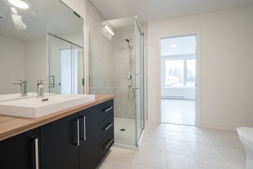 Salle de bains - 8805 Rue Du Chapelier, Mirabel, QC - Indoor Photo Showing Bathroom