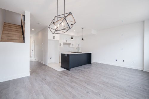 Salon - 8805 Rue Du Chapelier, Mirabel, QC - Indoor Photo Showing Other Room