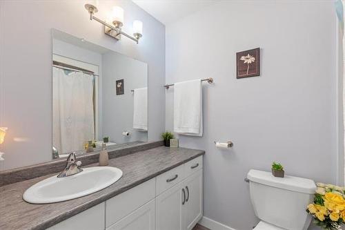 77 Amberfield Dr, Mitchell, MB 