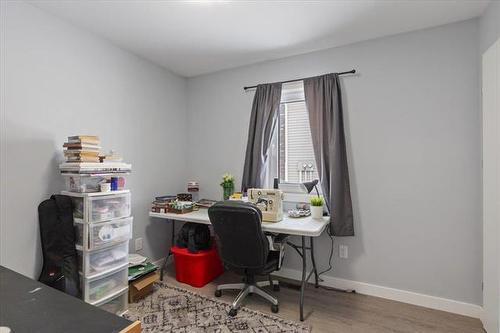 77 Amberfield Dr, Mitchell, MB 