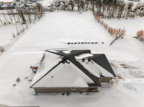 77 Amberfield Dr, Mitchell, MB 