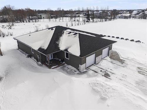 77 Amberfield Dr, Mitchell, MB 