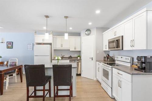 77 Amberfield Dr, Mitchell, MB 